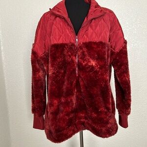 Quilted and soft Sherpa oversized quarter zip
